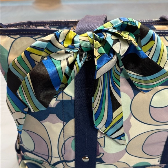 Coach Navy and Pastel Patterned Tote with bow and added chain for crossbody bag - Picture 9 of 10